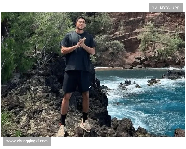 德文·布克凭借灵活性和速度展现全能球员魅力成为NBA顶级巨星 德文·布克凭借灵活性和速度展现全能球员魅力成为NBA顶级巨星